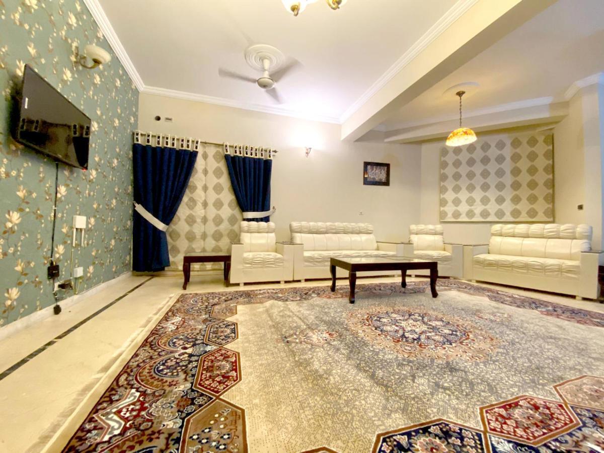 Dream Inn Guest House Исламабад Экстерьер фото