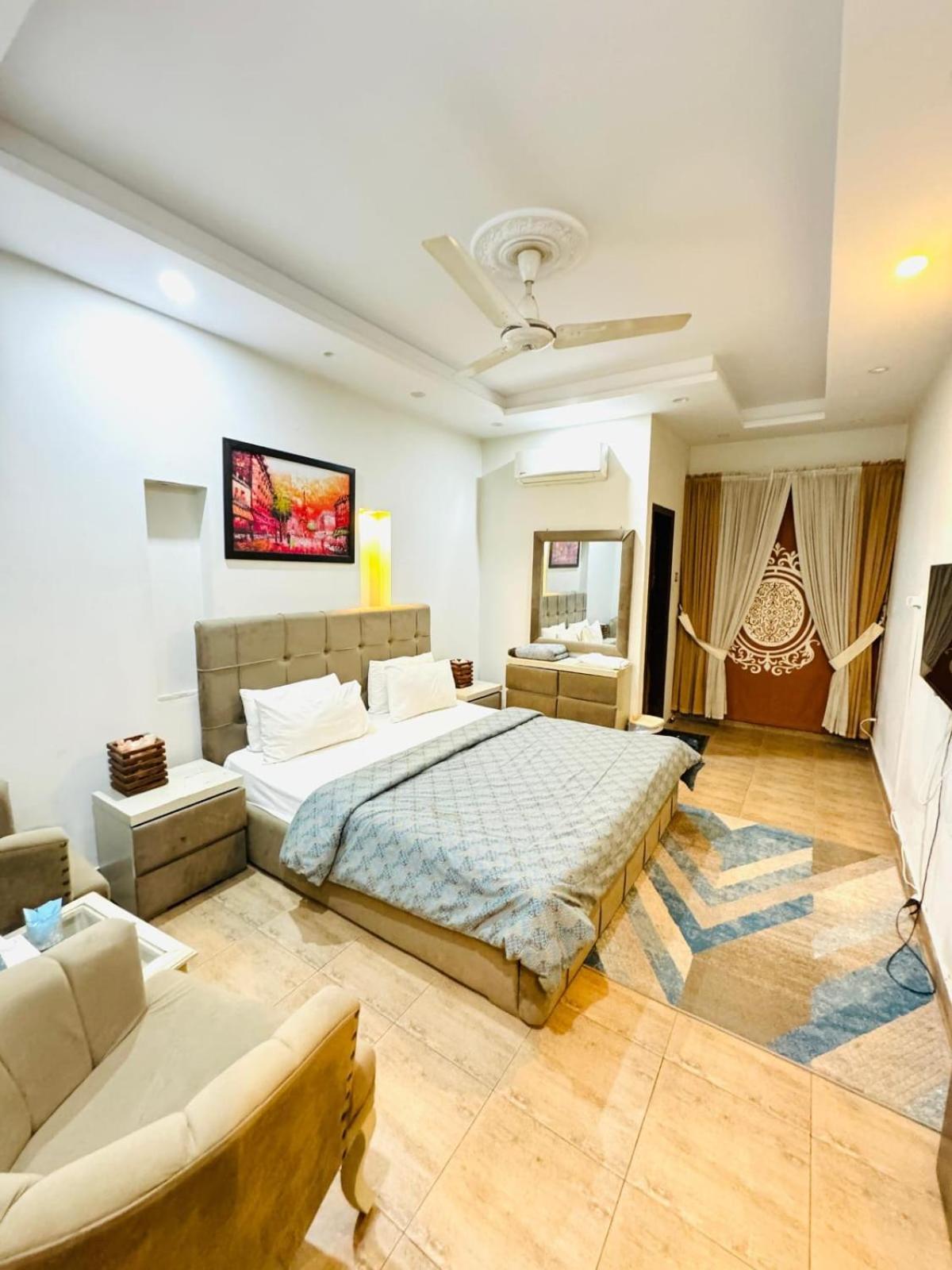 Dream Inn Guest House Исламабад Экстерьер фото