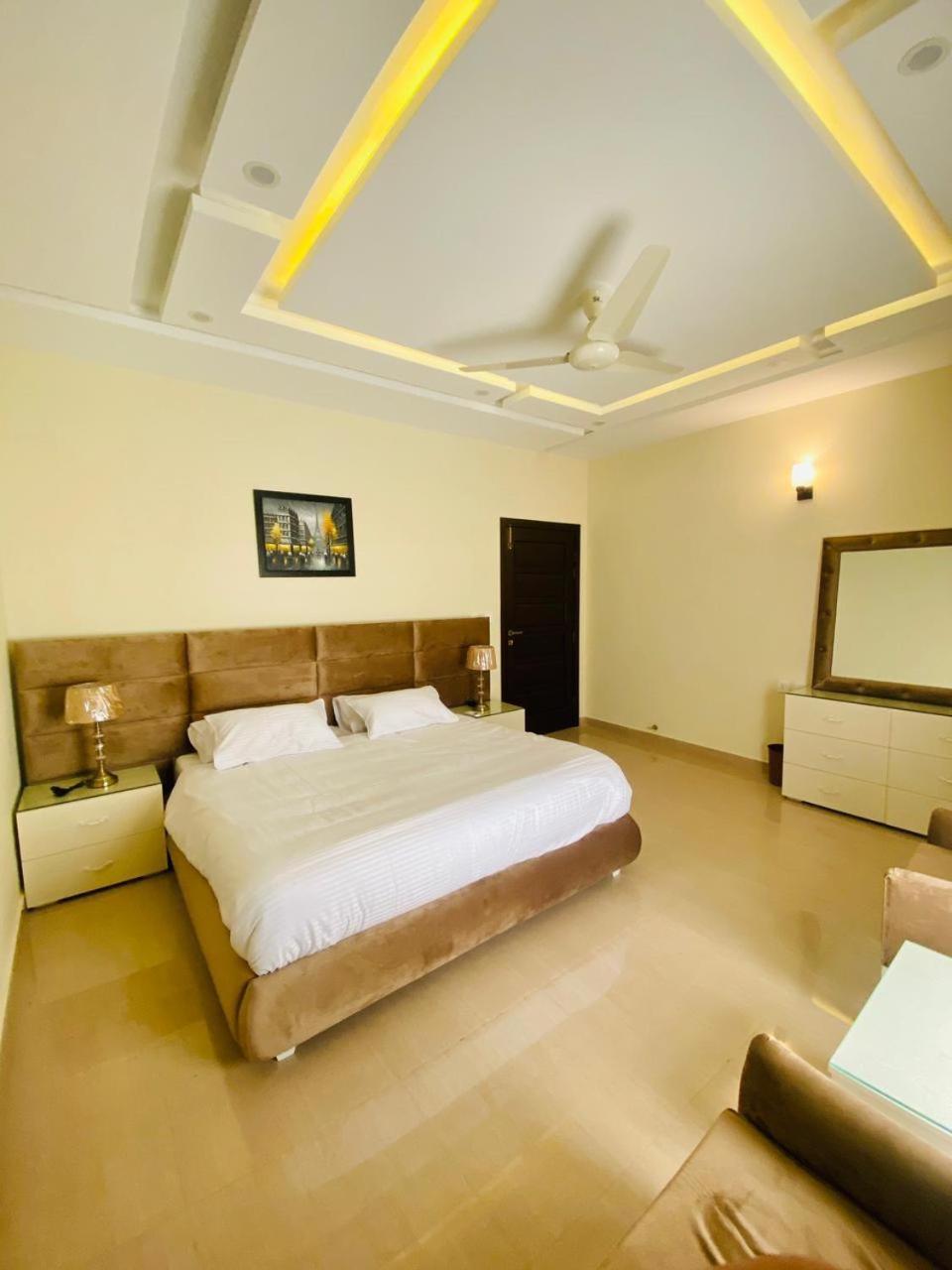 Dream Inn Guest House Исламабад Экстерьер фото