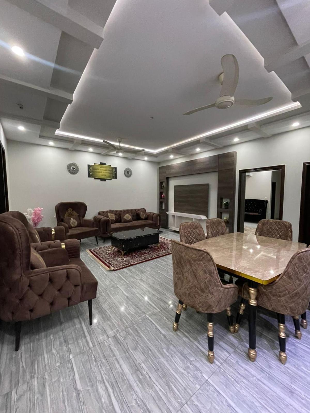 Dream Inn Guest House Исламабад Экстерьер фото