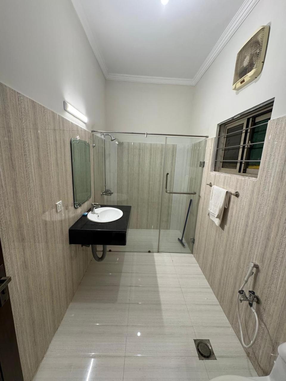 Dream Inn Guest House Исламабад Экстерьер фото